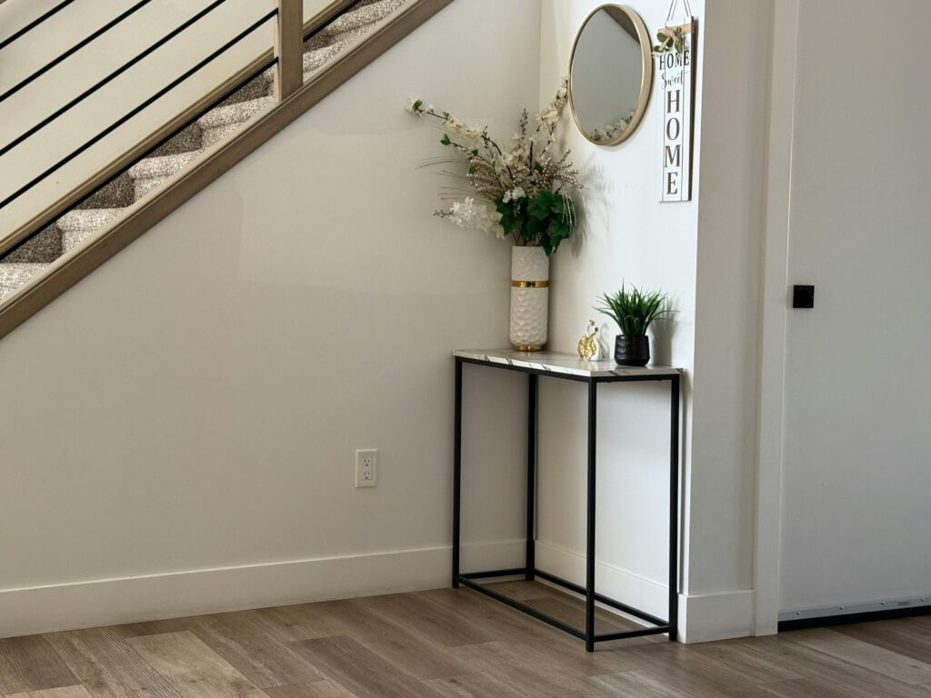 entryway table decor
